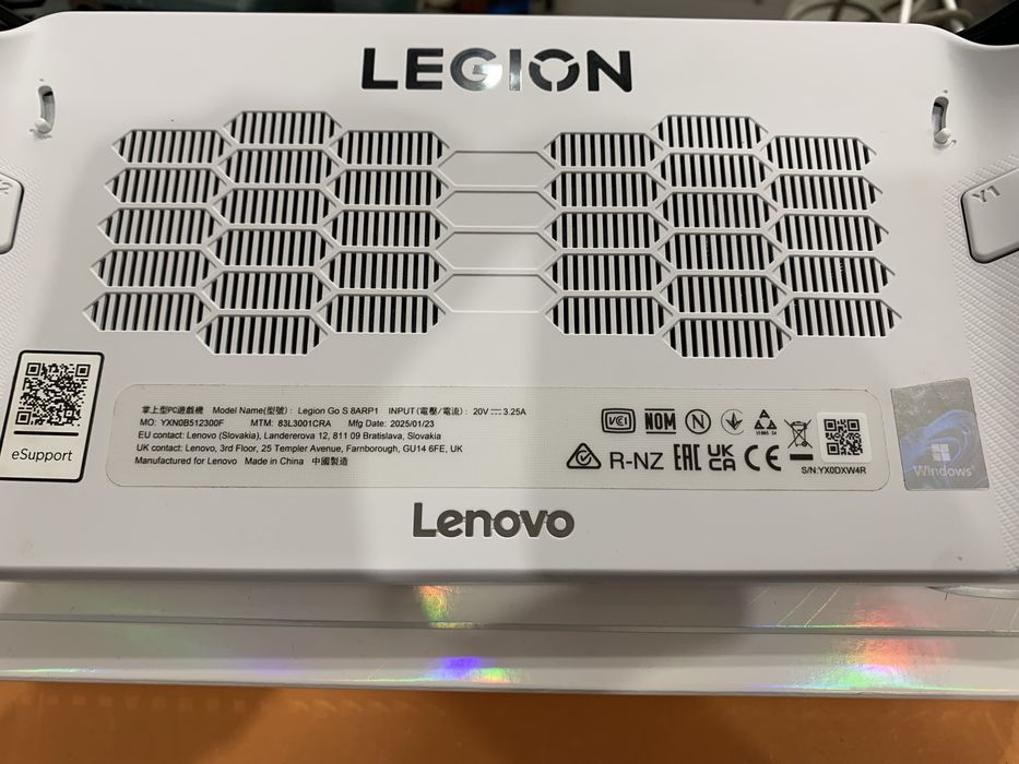 Игровая консоль Lenovo Legion Go S8 ARP 1. 1Tb
