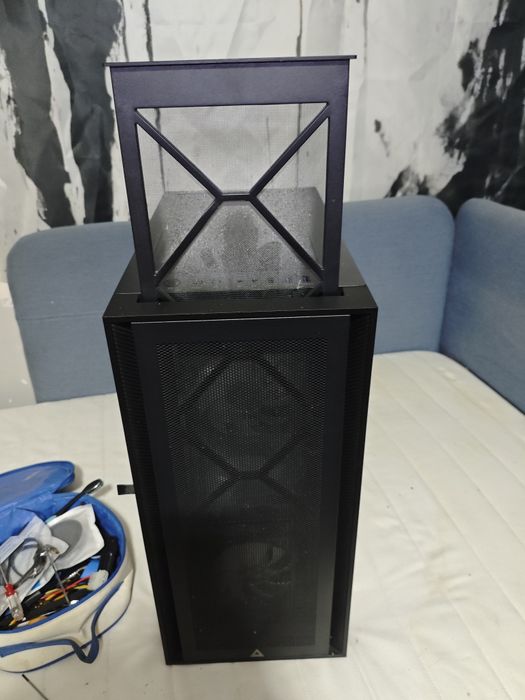 Caixa de PC quase nova