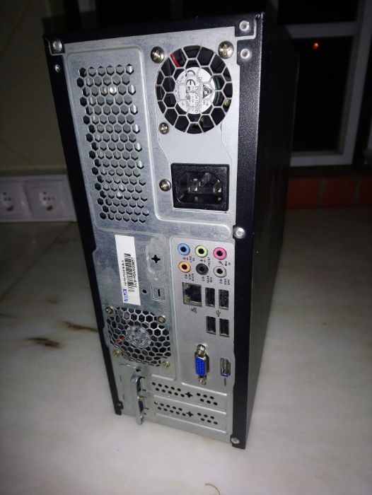 Computador ASUS 2Gb ram 500G HDD