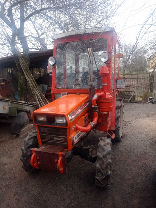 трактор Hinomoto