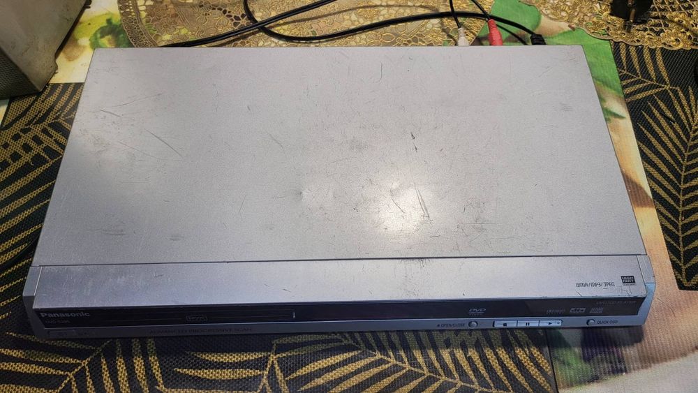 DVD-плеер Panasonic DVD-S295. пульт ду нет,sharp, статуэтк