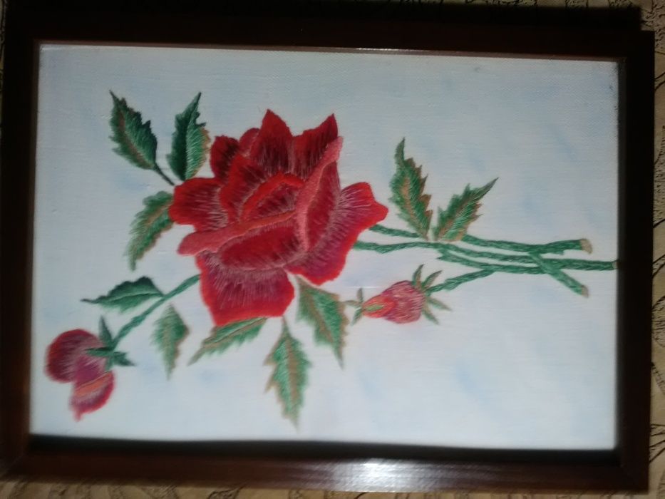 Подарок на память.Вышивки, ручная работа.