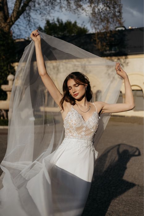 Elegancka suknia ślubna