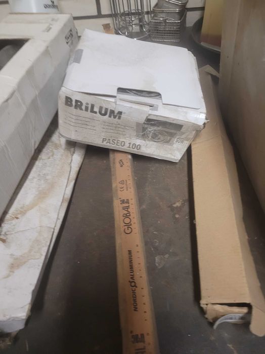 Sprzedam lampy i przewody elektryczne różne