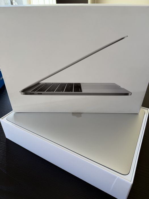 Laptop Apple MacBook Pro 13 M2 2022 16GB/512Gb