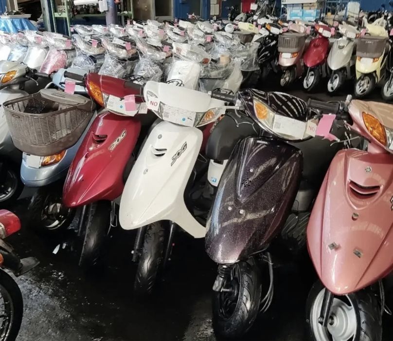 Suzuki Let’s 2 з контейнера