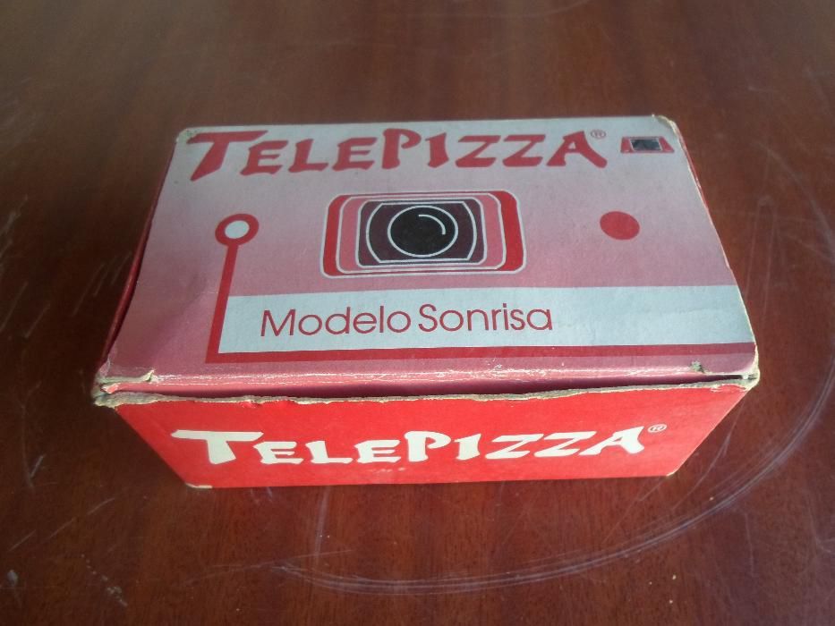 maquina fotografica da coca cola e telepizza como nova