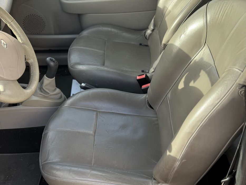 Renault Twingo 1.5 dci Initiale apenas 142.000