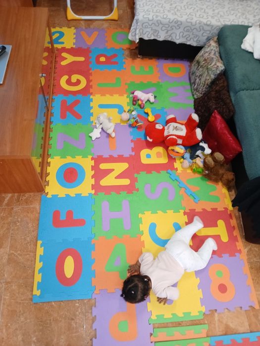 Tapete de espuma infantil – letras e números