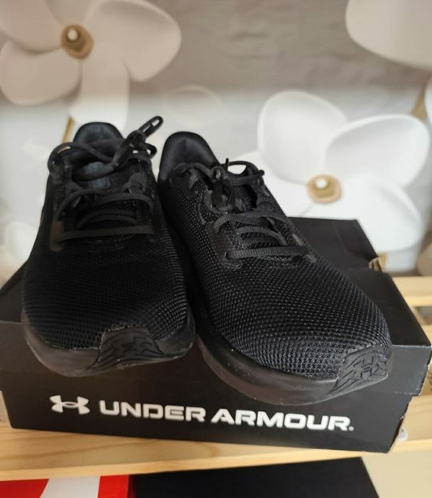 Buty Under Armour charged pursuit 4