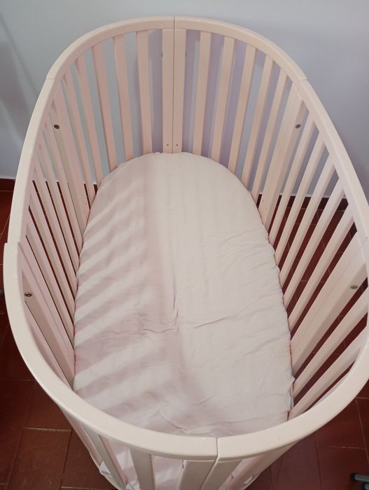 Berço oval tipo stokke