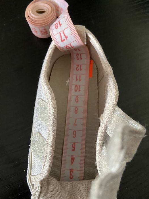 Кеди дитячі H&M розмір 20/21