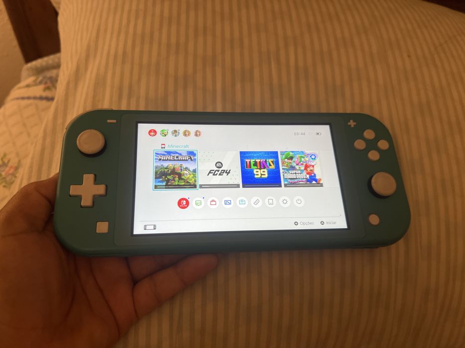 NITENDO SWITCH , desbloqueado e com cartao de   256GB