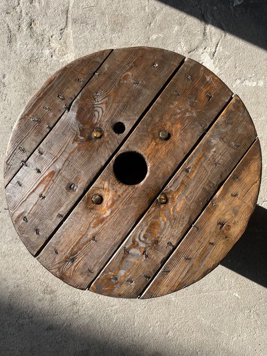 Stolik z bebna kablowego