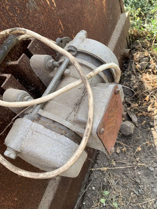 Вибратор площадочный ИВ-99Б