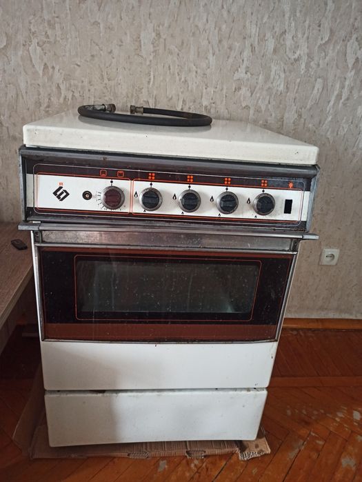 Газова плита , повністю газова