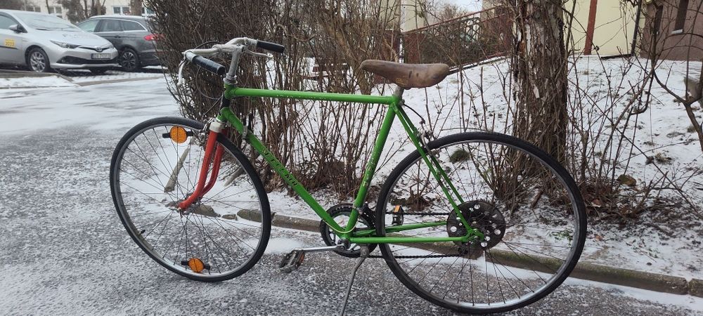 Sprzedam rower starą kolarzówkę. 27'