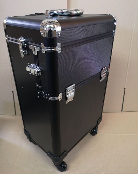 Kufer kosmetyczny na rolkach duży