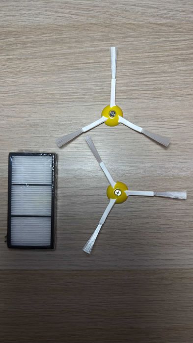 Dwie szczotki boczne i filtr HEPA do iRobot Roomba 800/900 boczne