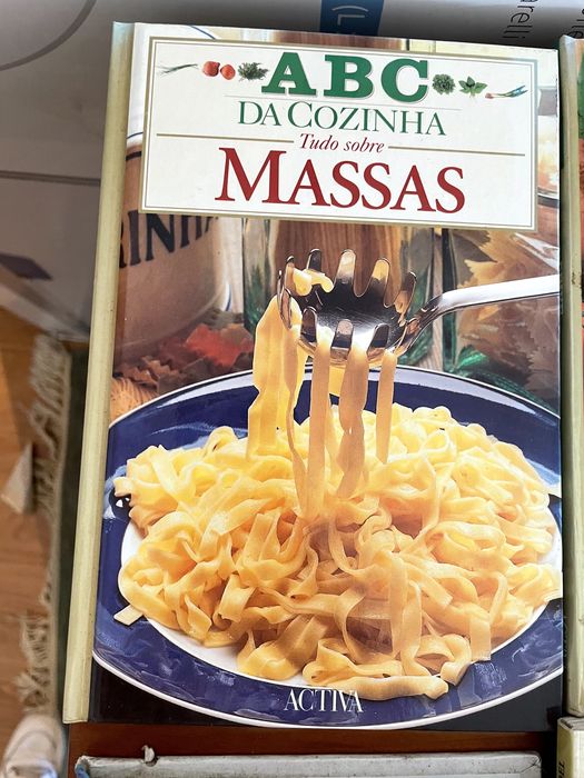 Vários livros de receitas