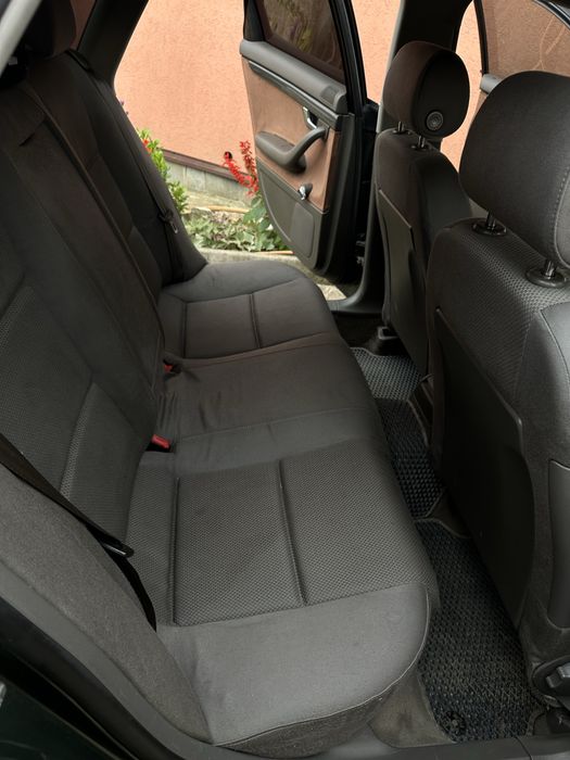 AUDI.A4b6 1.6MPI