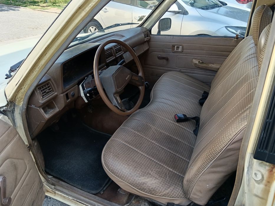 Toyota Hilux 2.4 D