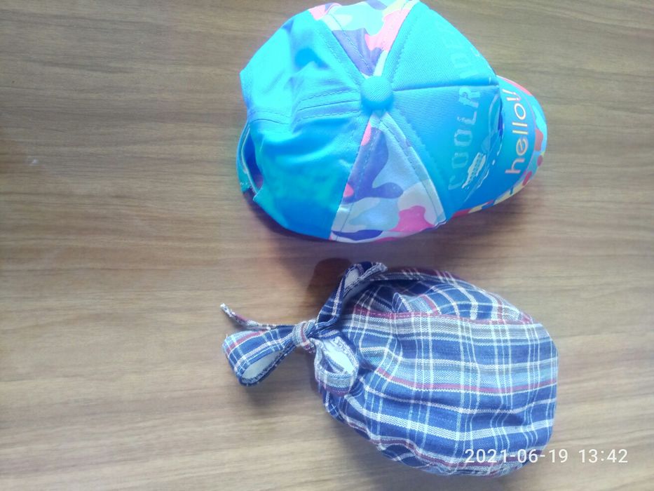 Кепки для девочек, мальчиков.