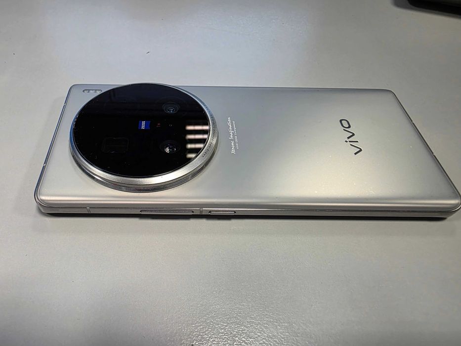 VIVO x100 ultra 256gb