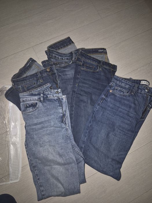 Відам жіночі речі  і посуд