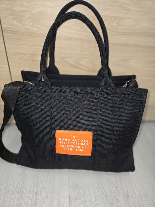 The Tote Bag czarna torebka średnia stan swietny