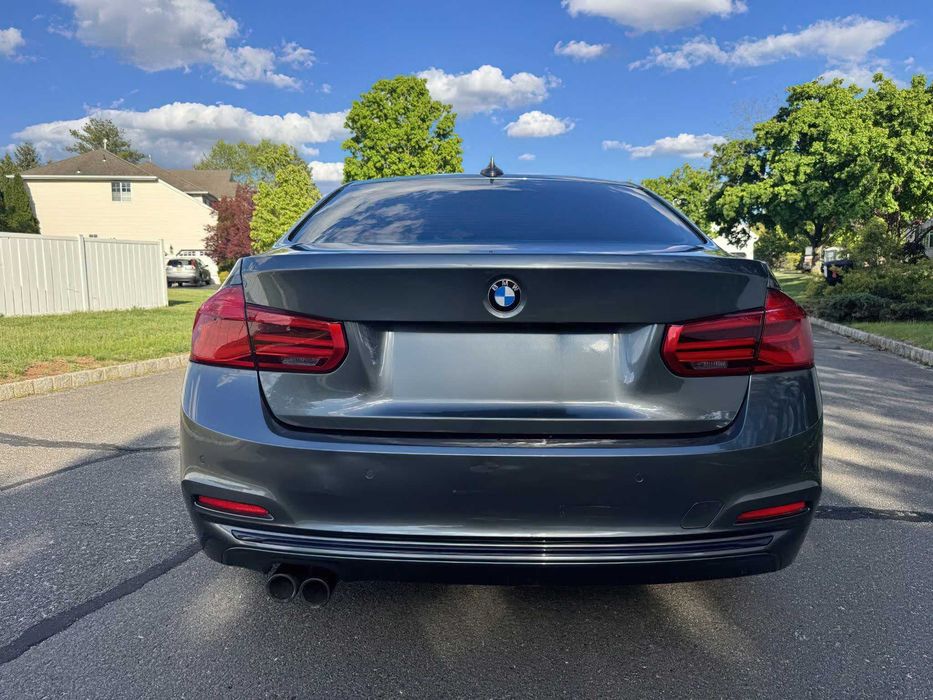 BMW 3 Series 330i xDrive      2017