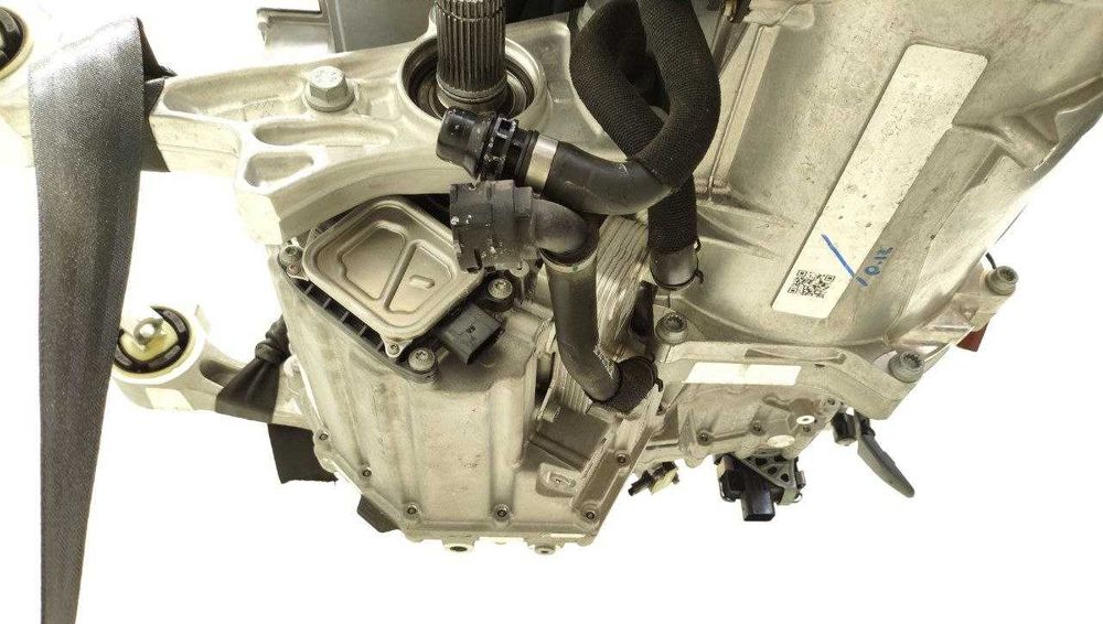 Pełny silnik elektryczny EBF z Porsche Taycan 2023 roku