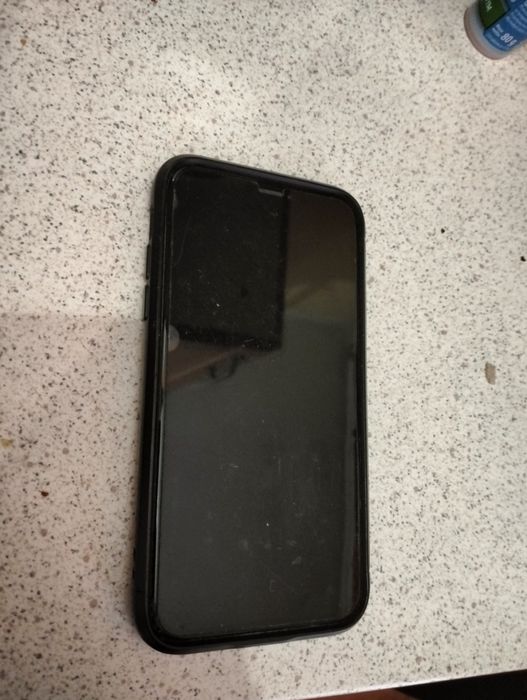 iPhone XR 64gb bateria 79% red