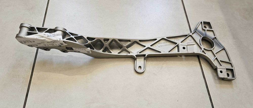 Nowy wspornik zderzaka Mercedes-Benz Actros