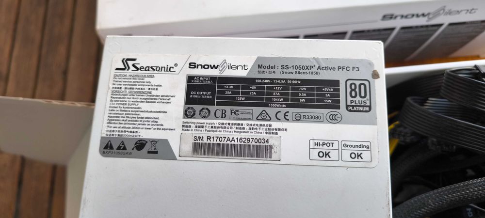 Fonte alimentação seasonic snow silent 1050w power supply