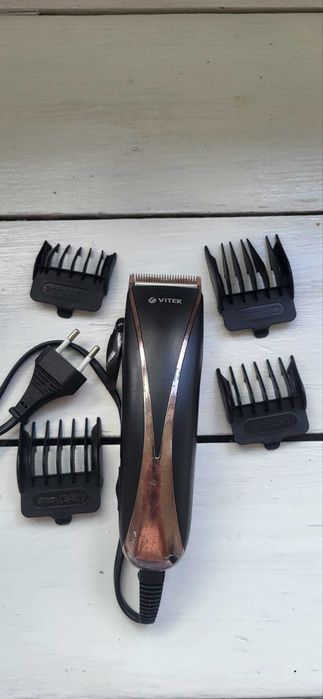 Машинка для стрижки Vitek VT-2511 BK