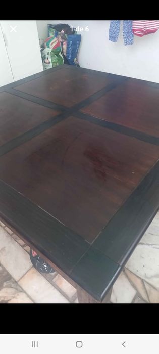 Mesa de jantar com 4 cadeiras