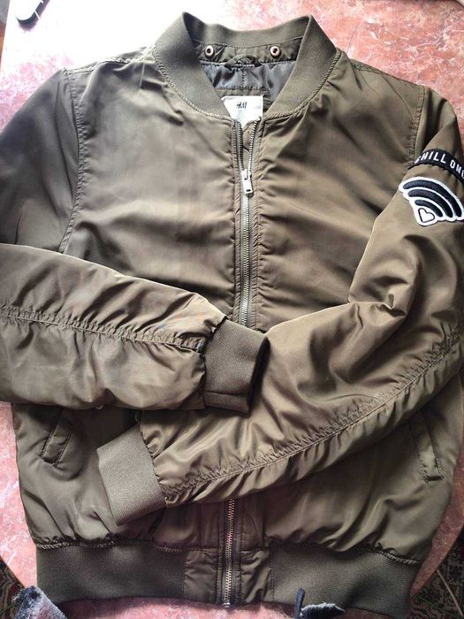 H&M куртка цвет хаки