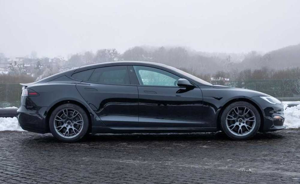 Tesla Model S 2023 року