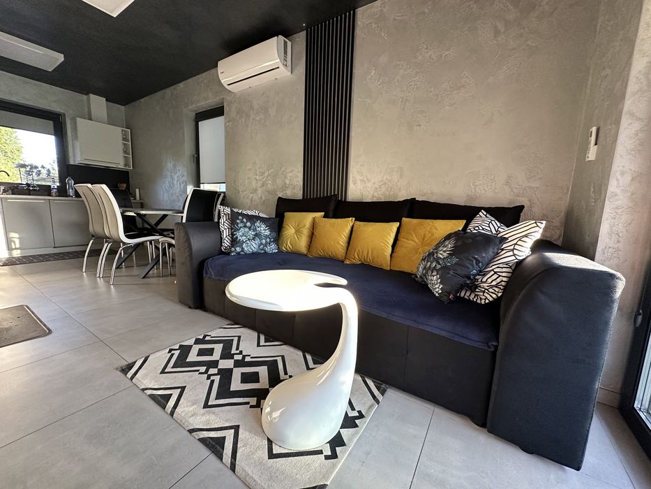 Sylwester 2026/2027rok-8 osób• Willa pod lasem • 200 zł/os./doba • min. 3 doby • jacuzzi + sauna GRATIS