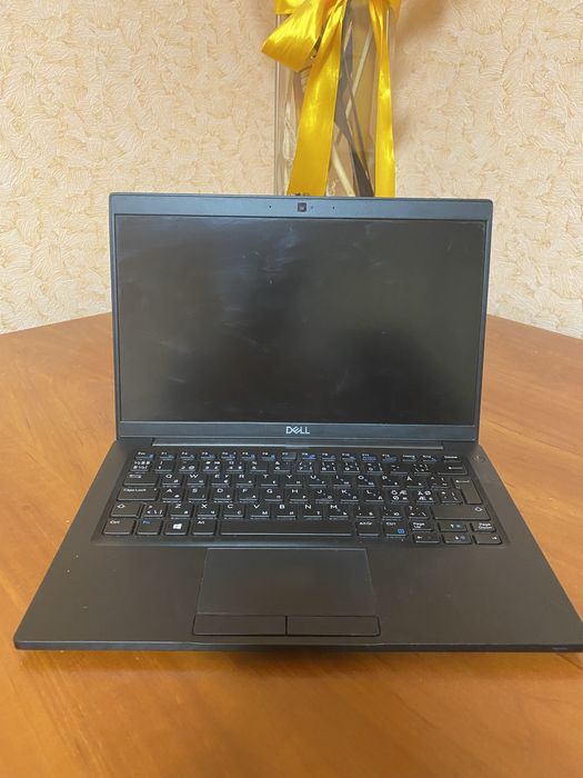 Ноутбук  Dell ,256gb ,діаметр 11-12