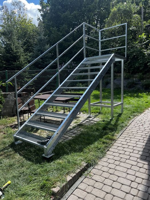 Sprzedam schody stalowe dostepne od ręki