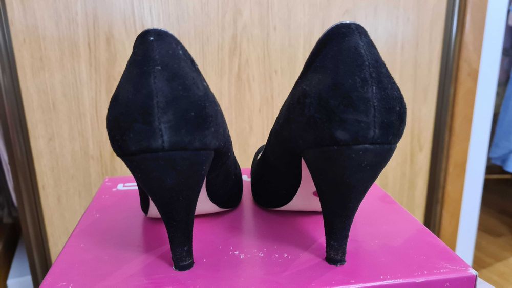 Sapatos de Salto Alto Fornarina Preto - Tam. 37