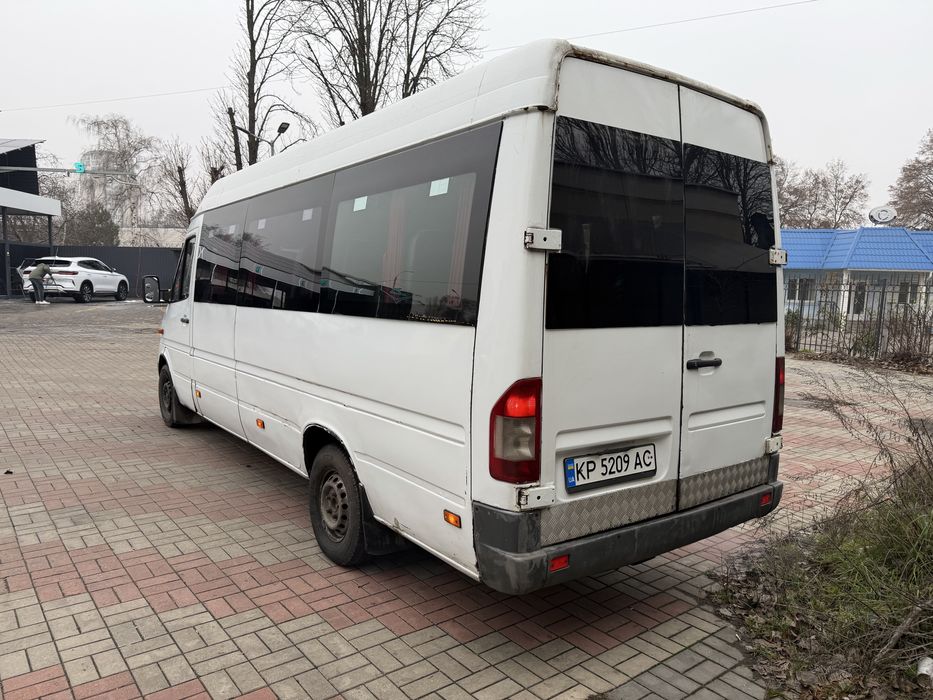 Продам Мерседес Спринтер 2.7