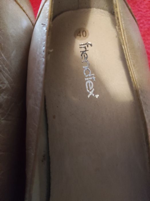 Czółenka damskie  nowe 40