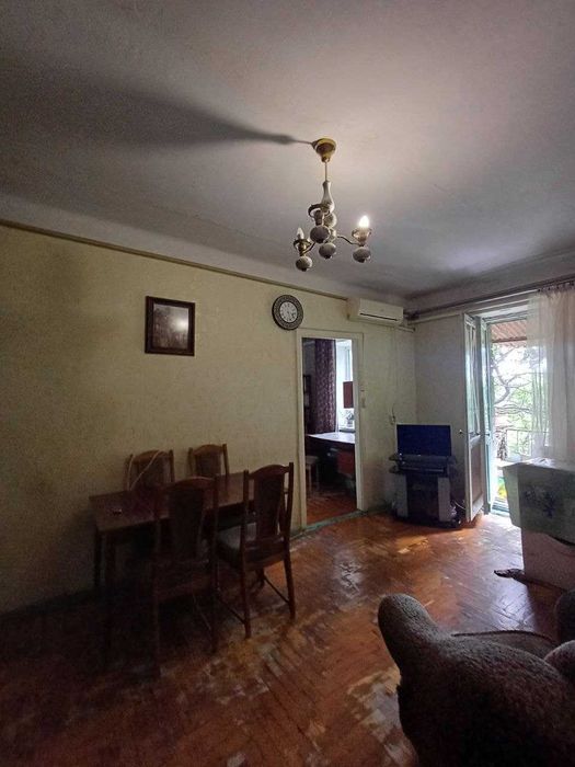3-кімн. квартира, цегла, р-н ДК Орбіта! Без комісії!