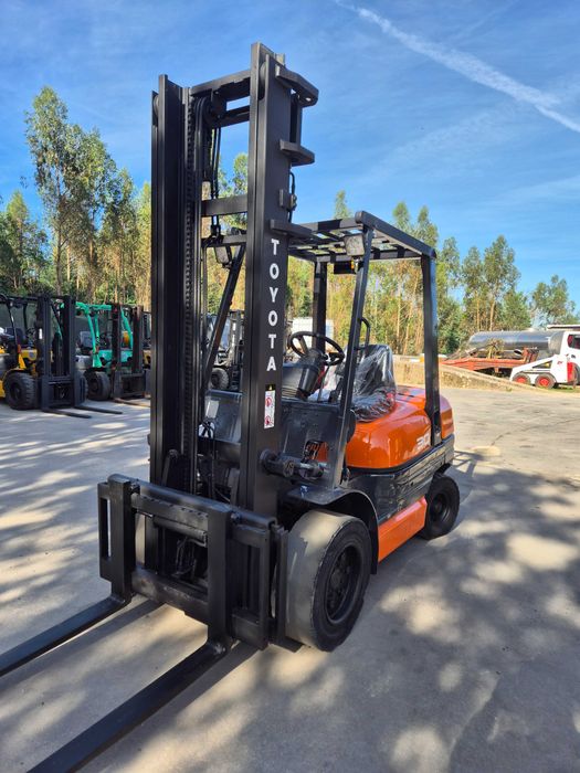 Empilhador toyota 3000kg
