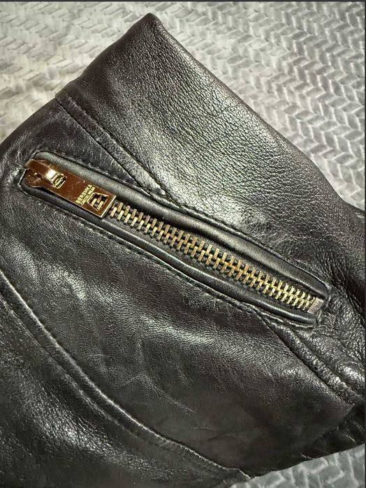 шкіряна куртка Bershka