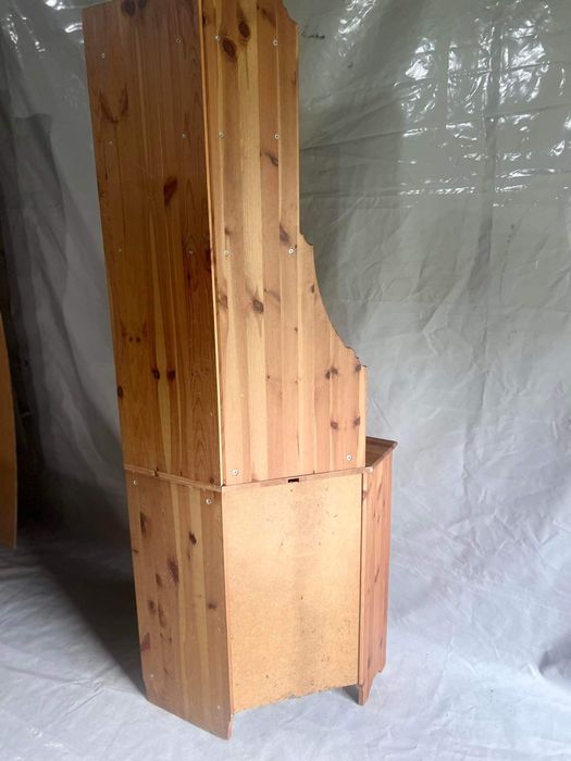 Regał sosnowy narożny