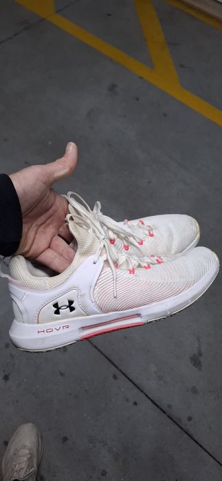 Sapatilhas Under Armour, tamanho 40,5, mulher, em ótimo estado